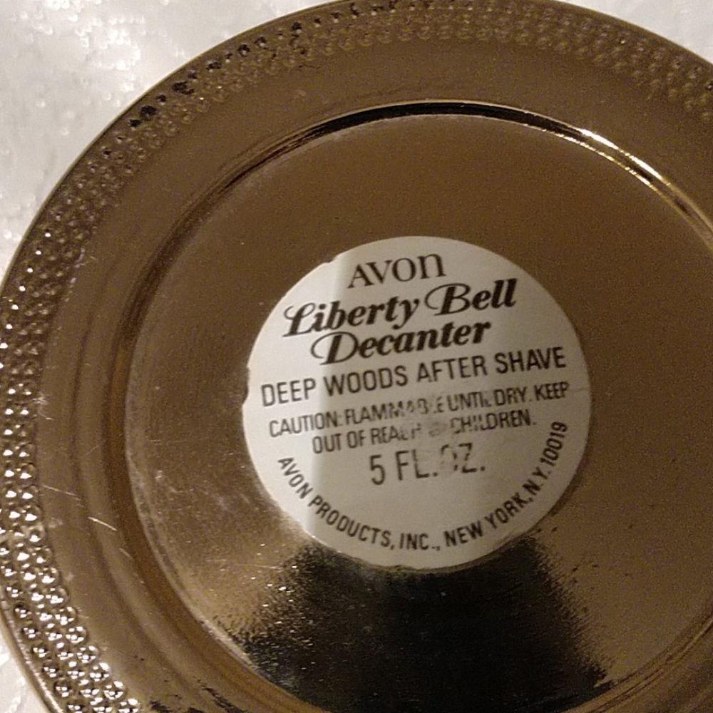 AVON Liberty Bell Decanter Deep Wood After Shave - Picture 2 of 2